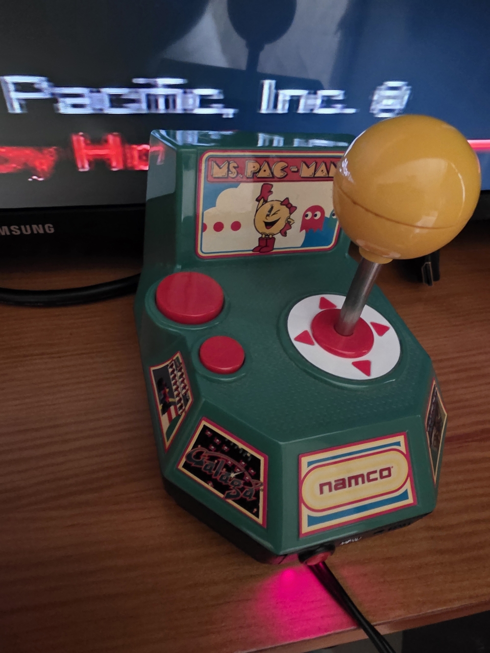 Namco Ms. Pac-Man 5-in-1 TV Plug N Play 2004 Jakks Pacific Vintage Game